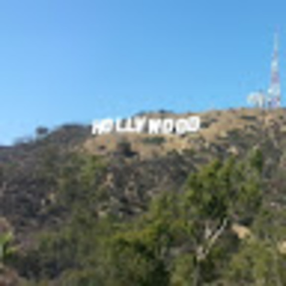 Meet your Posher, Anya - Picture 1 of 1